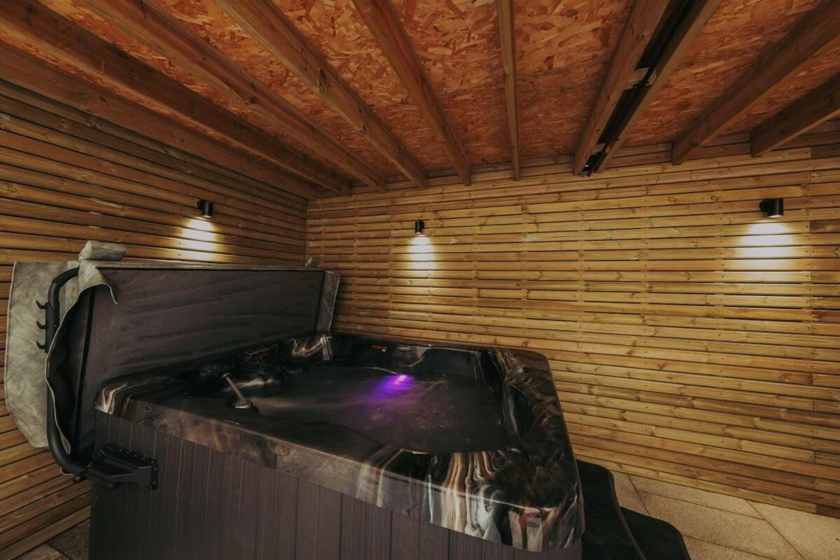 ブリストルClifton 32 - Garden Flat With Hot Tub - Hopewellアパートメント エクステリア 写真
